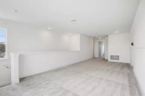Living - 8218 Golden Beach Ct, Parrish, FL 34219 photo 6 of 6