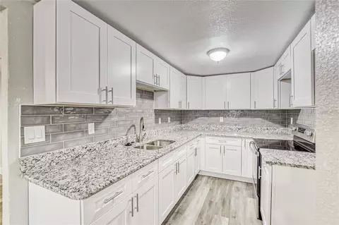 Kitchen - 5320 Cherry Ave, Seffner, FL 33584 photo 1 of 1
