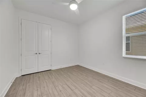 Bedroom - 923 Signet Dr, Apollo Beach, FL 33572 photo 6 of 10