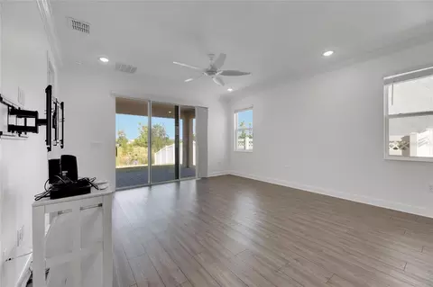 Living - 923 Signet Dr, Apollo Beach, FL 33572 photo 11 of 11