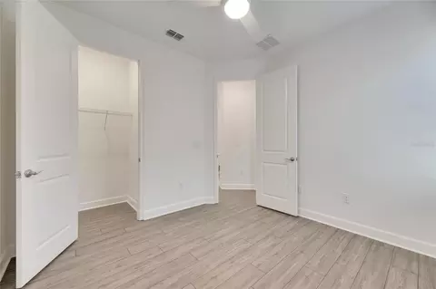 Bedroom - 923 Signet Dr, Apollo Beach, FL 33572 photo 5 of 10