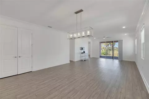 Living - 923 Signet Dr, Apollo Beach, FL 33572 photo 1 of 11