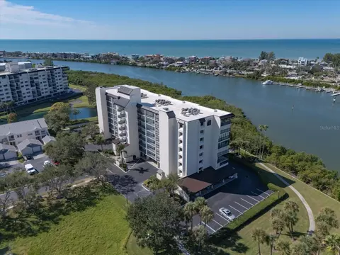 11730 Shipwatch Dr #402, Largo, FL 33774