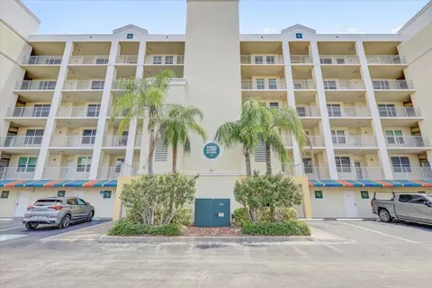 1200 Country Club Dr #3405, Largo, FL 33771