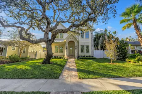 300 28th Ave N, Saint Petersburg, FL 33704