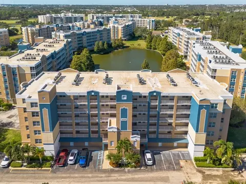 960 Starkey Rd #2104, Largo, FL 33771