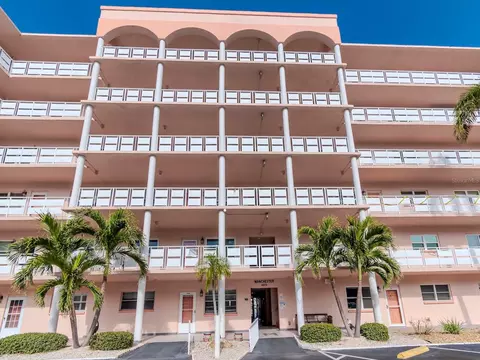 6025 Shore Blvd S #611, Gulfport, FL 33707
