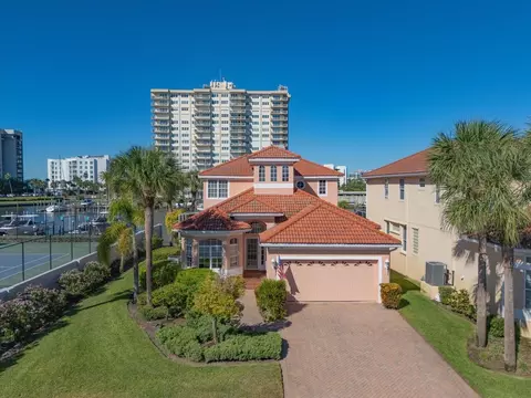 1648 Sand Key Estates Ct, Clearwater Beach, FL 33767