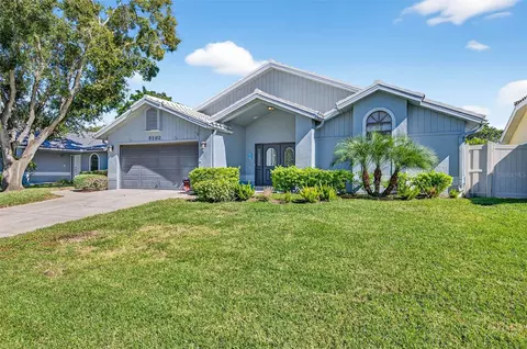 5282 White Sand Cir NE, Saint Petersburg, FL 33703
