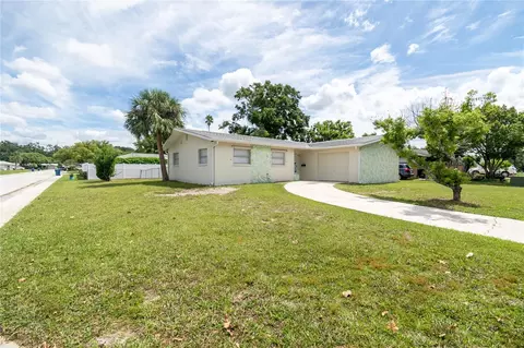 7102 Hollybay Rd, New Port Richey, FL 34653