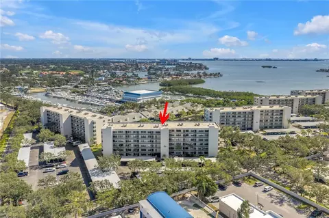 1320 Pasadena Ave S #203, South Pasadena, FL 33707