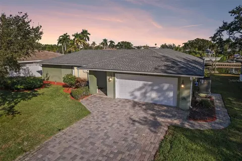 6251 18th St NE, Saint Petersburg, FL 33702