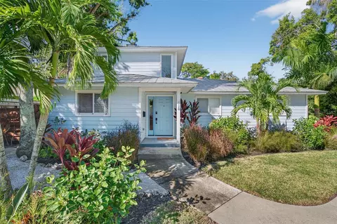 118 27th St W, Bradenton, FL 34205