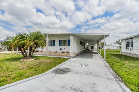 4618 Newcomb Ave, Zephyrhills, FL 33541