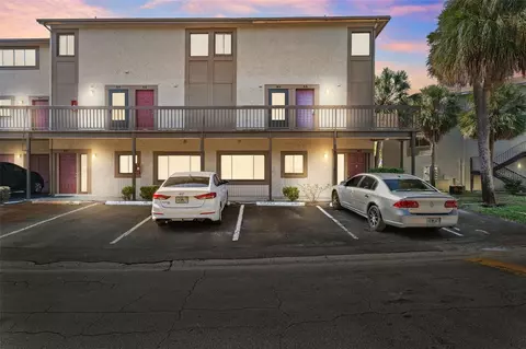 6321 Newtown Cir #21B7, Tampa, FL 33615