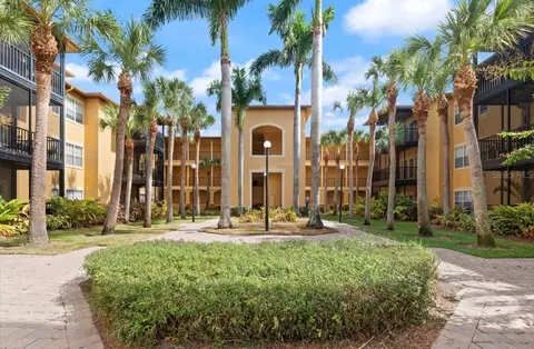 4333 Bayside Village Dr #312, Tampa, FL 33615