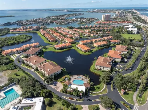 18 Jefferson Ct S, Saint Petersburg, FL 33711