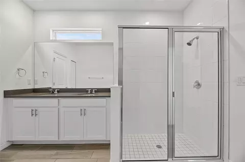 Bath - 11838 Brighton Knoll Loop, Riverview, FL 33579 photo 3 of 3