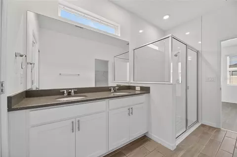 Bath - 11838 Brighton Knoll Loop, Riverview, FL 33579 photo 2 of 3
