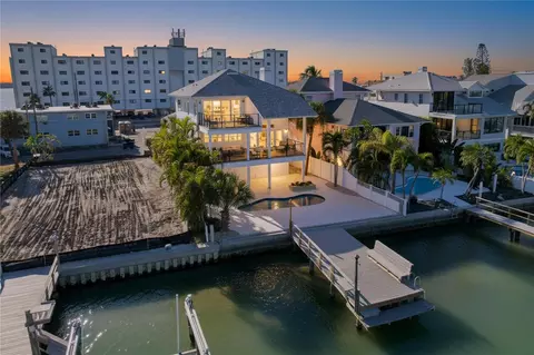 8485 Blind Pass Dr, Treasure Island, FL 33706