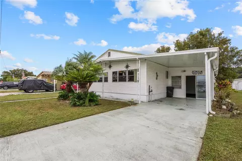 37136 8th Ave, Zephyrhills, FL 33542