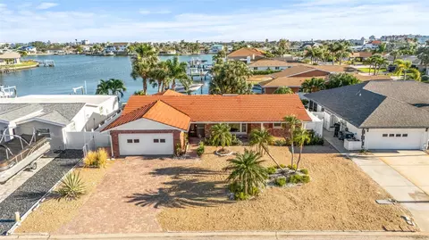 510 64th Ave, Saint Pete Beach, FL 33706