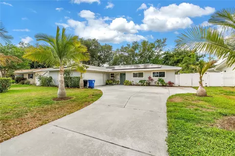 2856 65th Way N, Saint Petersburg, FL 33710