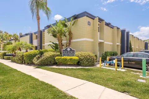 1301 S Howard Ave #C12, Tampa, FL 33606
