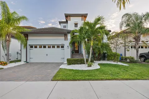 1025 Seagrape Dr, Ruskin, FL 33570