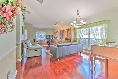 Living - 13326 Evening Sunset Ln, Riverview, FL 33579 photo 4 of 4