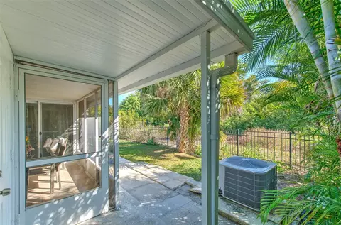 Exterior - 13326 Evening Sunset Ln, Riverview, FL 33579 photo 5 of 14