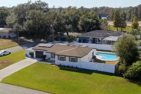 7100 21 St N, Saint Petersburg, FL 33702