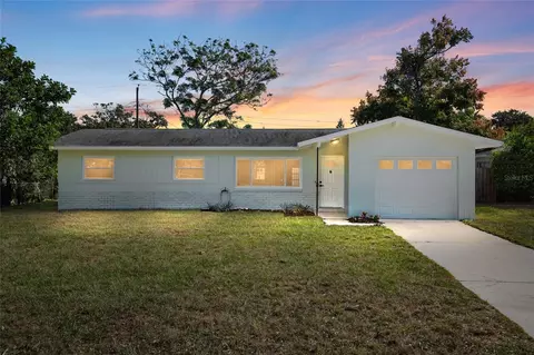 10095 Nassau Ct, Seminole, FL 33776