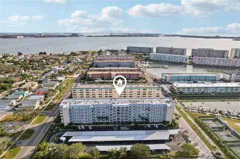 2850 59th St S #501, Gulfport, FL 33707