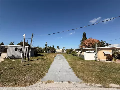 6701 Tower Dr, Hudson, FL 34667