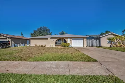 5705 Mariposa Dr, Holiday, FL 34690