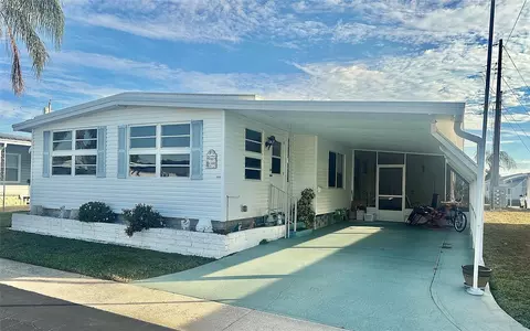 2000 E Bay Dr #103, Largo, FL 33771