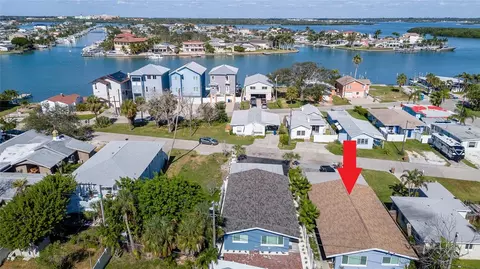 View/Area - 13246 4th St E, Madeira Beach, FL 33708 photo 5 of 11