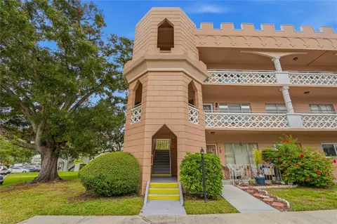 2458 Columbia Dr #68, Clearwater, FL 33763