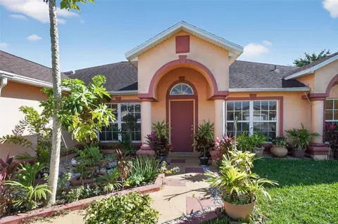 2477 SW Falcon Cir, Port Saint Lucie, FL 34953
