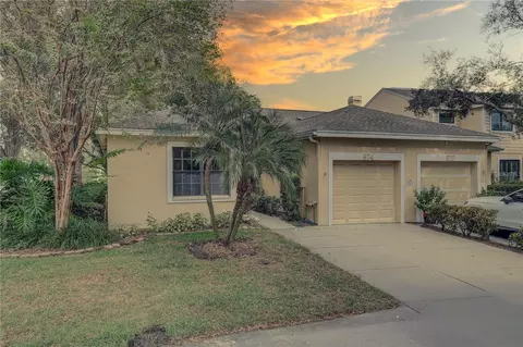 874 Glades Ct NE, Saint Petersburg, FL 33702