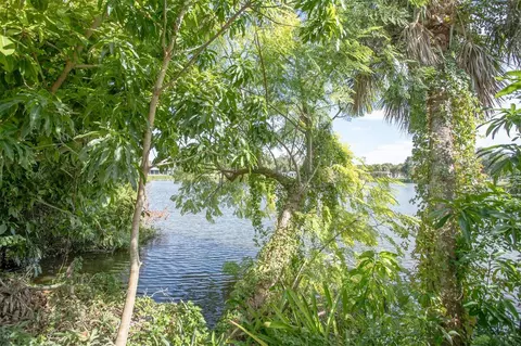 645 Palmetto Dr, Venice, FL 34293
