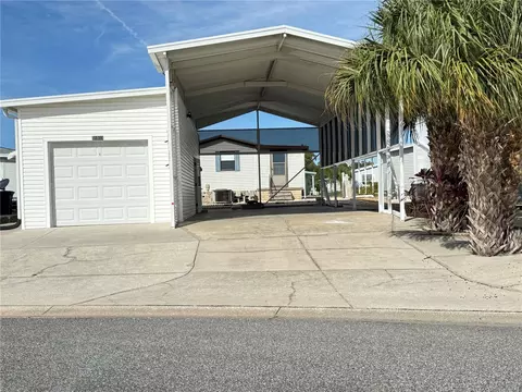 35103 Jade Dr, Zephyrhills, FL 33541