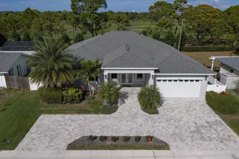 646 Mehlenbacher Rd, Belleair, FL 33756