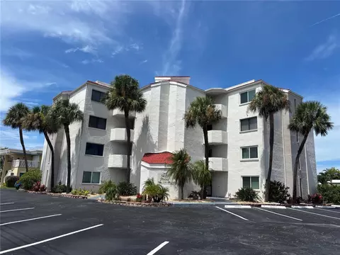 298 Skiff Pt #103, Clearwater Beach, FL 33767