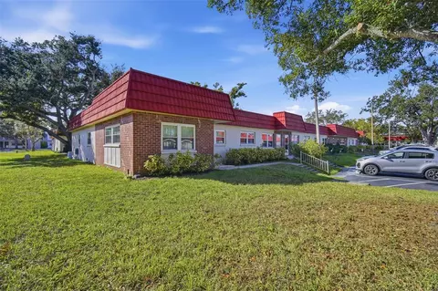 5865 37th Ave N #19, Saint Petersburg, FL 33710