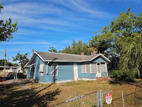 5540 43rd St N, Saint Petersburg, FL 33714