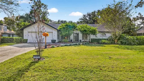 2835 Hammock Dr, Plant City, FL 33566