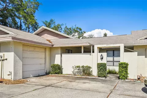 103 Lakeside Colony Dr, Tarpon Springs, FL 34689