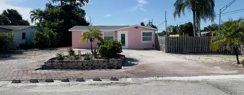20 Euclid Ave, Englewood, FL 34223